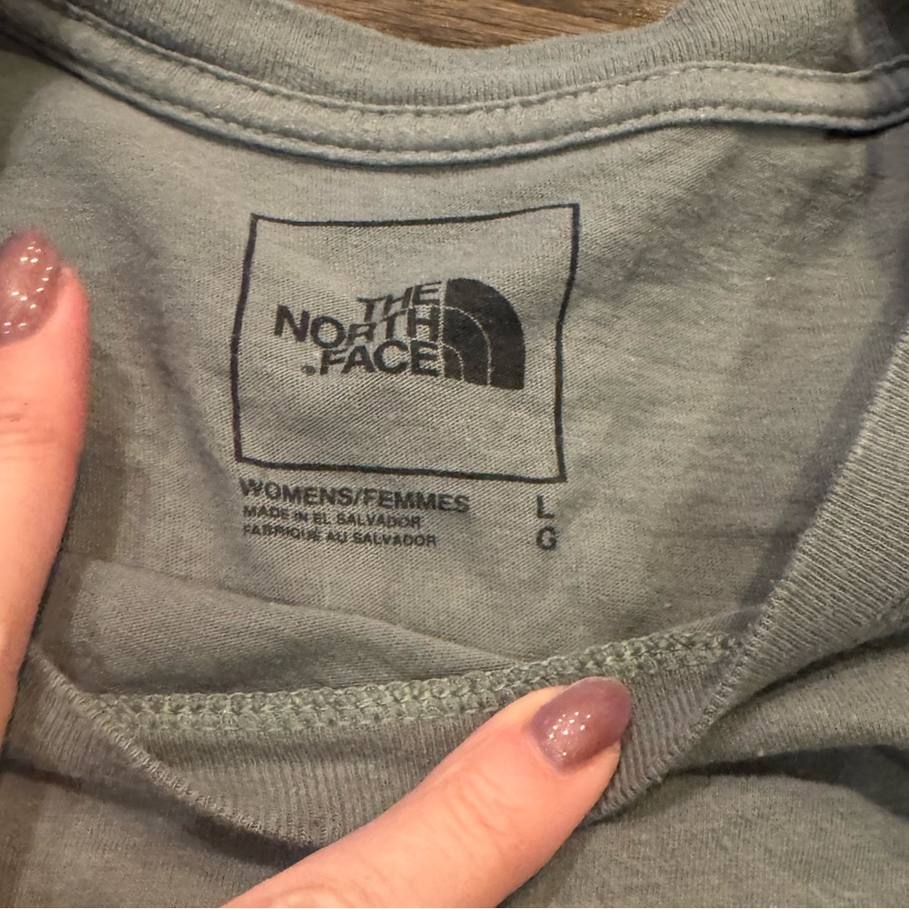 The North Face Women's Short Sleeve Tee - Picture 3 of 4